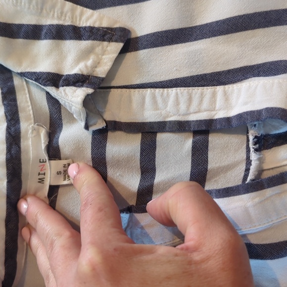 Striped button up top - Picture 2 of 4